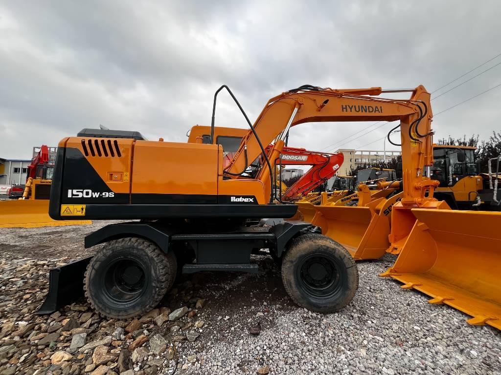 Hyundai 150W-7 ホイール式油圧ショベル（パワーショベル・ユンボ・バックホー）