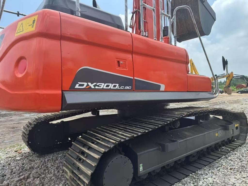 Doosan DX300-9C 大型油圧ショベル12t以上（パワーショベル・ユンボ）