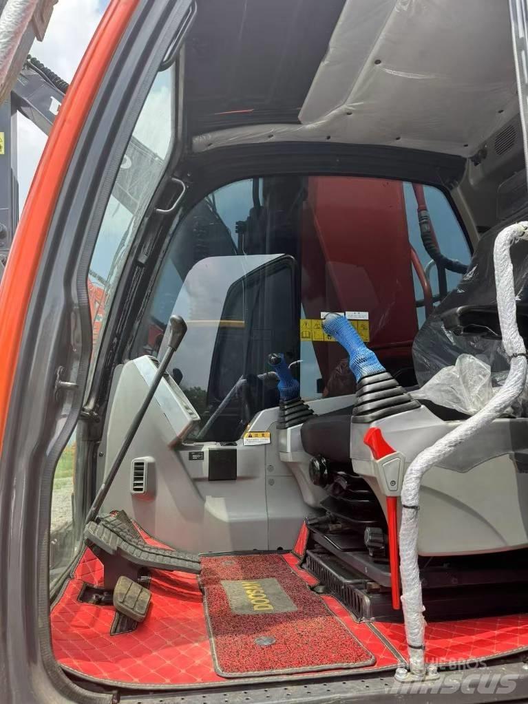 Doosan DX300-9C 大型油圧ショベル12t以上（パワーショベル・ユンボ）