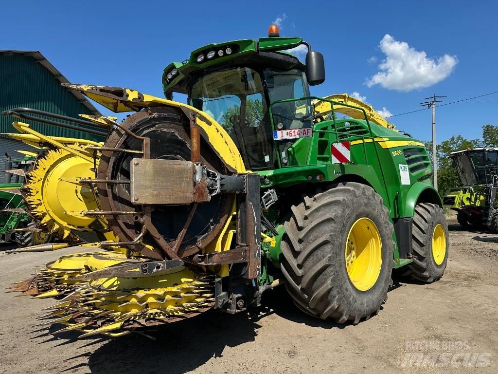 John Deere 8600 自走式フォレージハーベスター