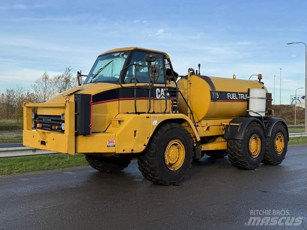 CAT 725 Fuel truck タンカートラック