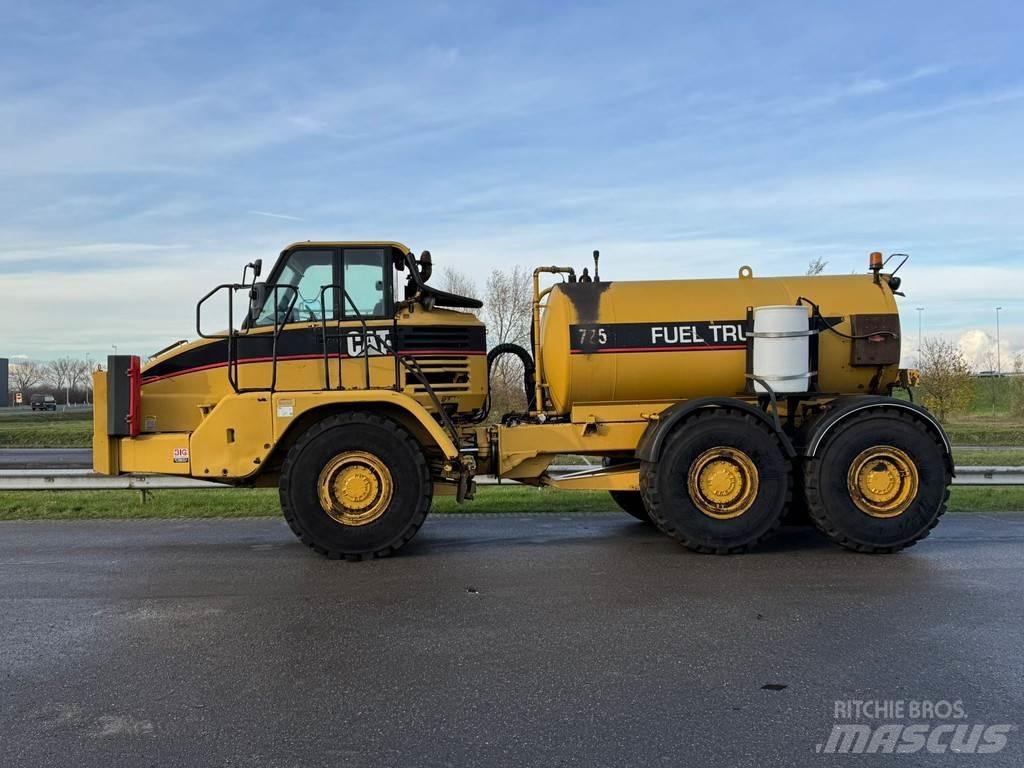 CAT 725 Fuel truck タンカートラック