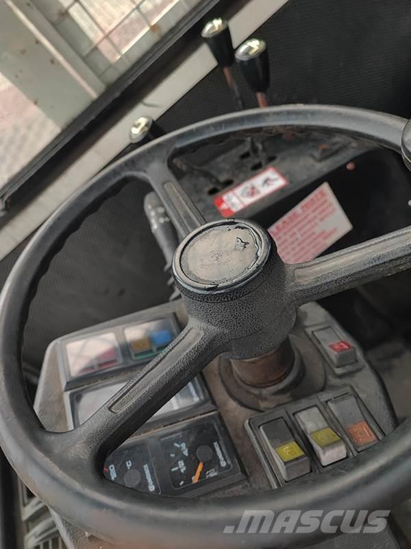 Commander C40SA サイドローダー