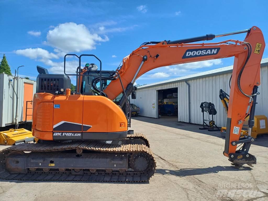 Doosan DX140LC-7K 大型油圧ショベル12t以上（パワーショベル・ユンボ）
