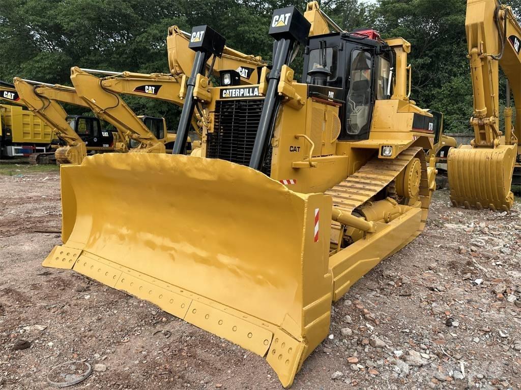 CAT D 7 R ブルドーザー