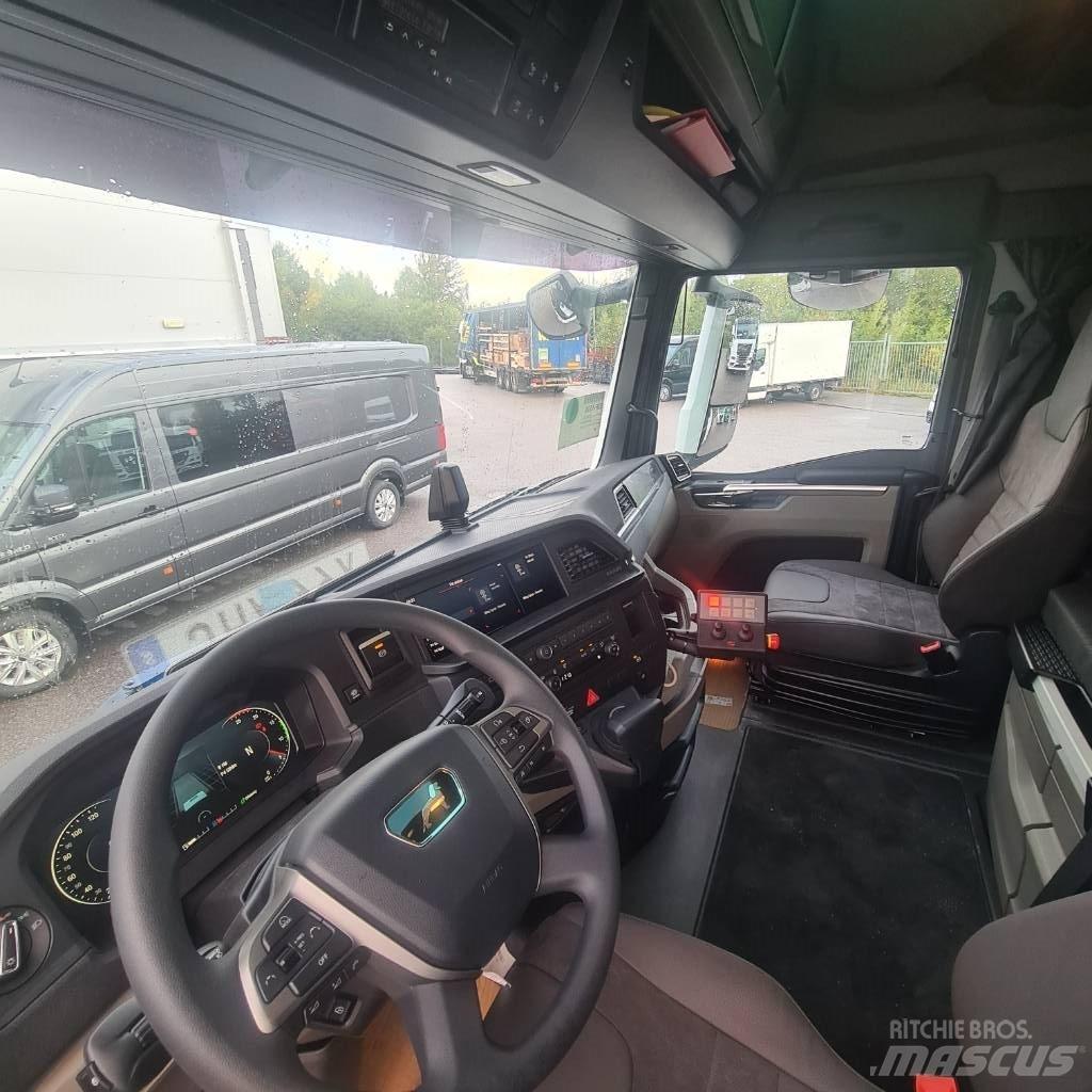 MAN TGX 35.510 8x4-4 ダンプ