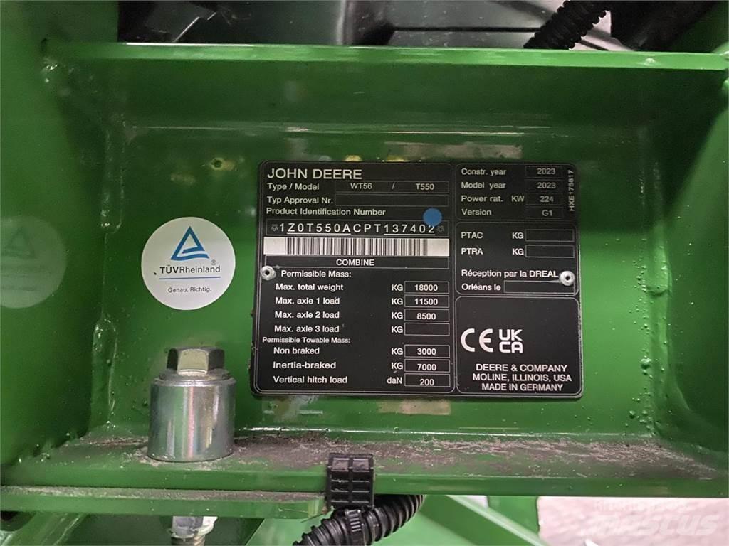John Deere T550i コンバイン