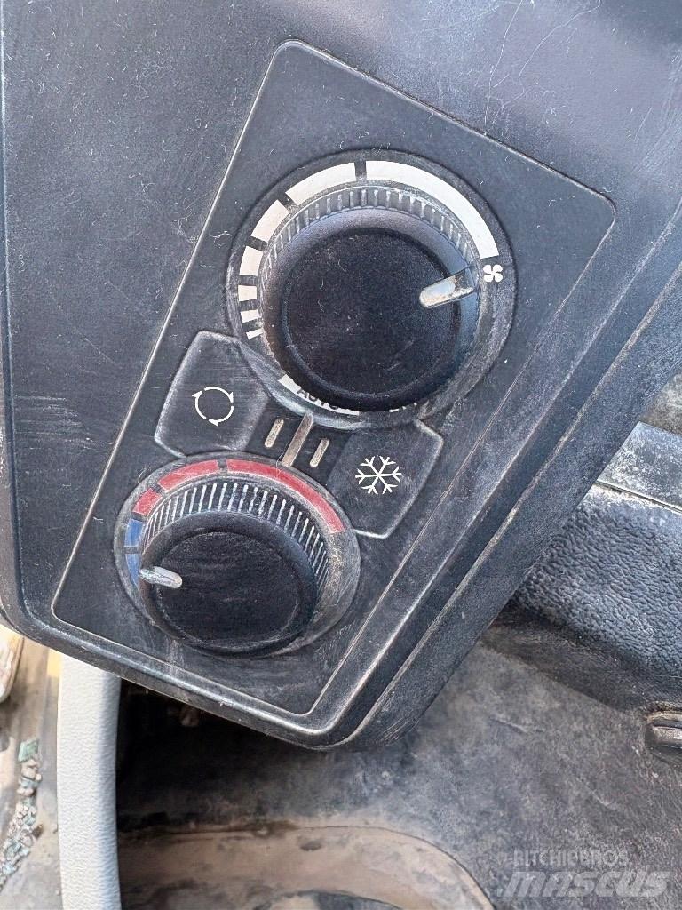 Wacker Neuson EZ 80 中型油圧ショベル 7ｔ-12ｔ（ユンボ・パワーショベル・バックホー）