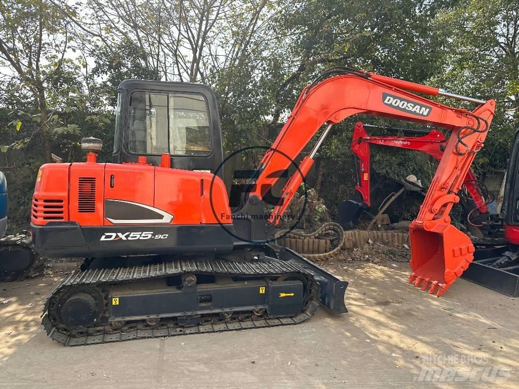 Doosan DX 55 ミニ油圧ショベル 7t以下（ミニユンボ・ミニディガー）