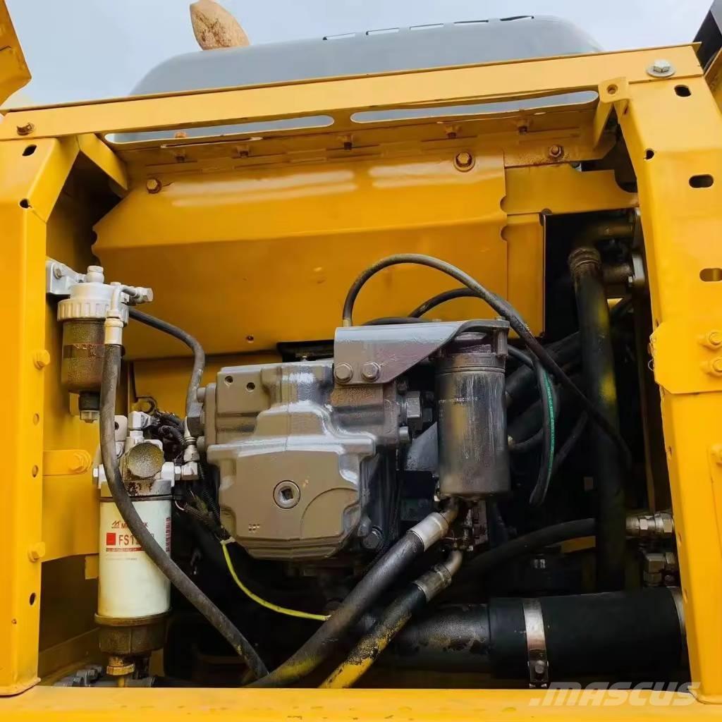 Komatsu PC 200 大型油圧ショベル12t以上（パワーショベル・ユンボ）