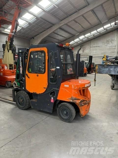 Doosan FD30 ディーゼル・軽油