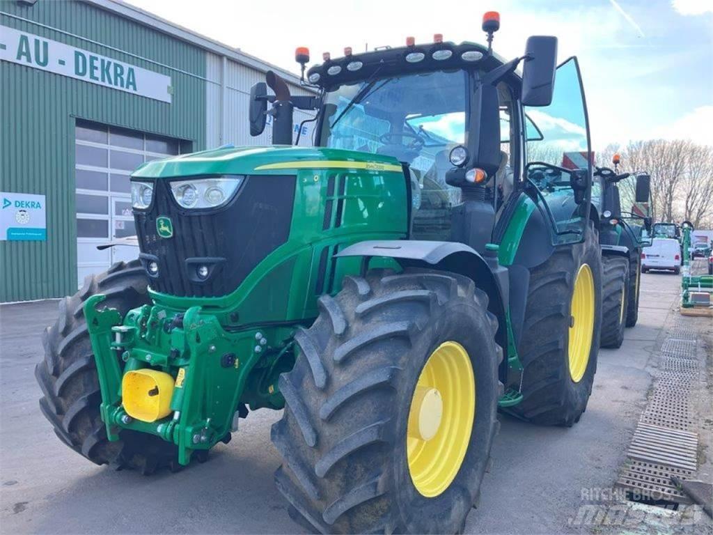 John Deere 6250R トラクター