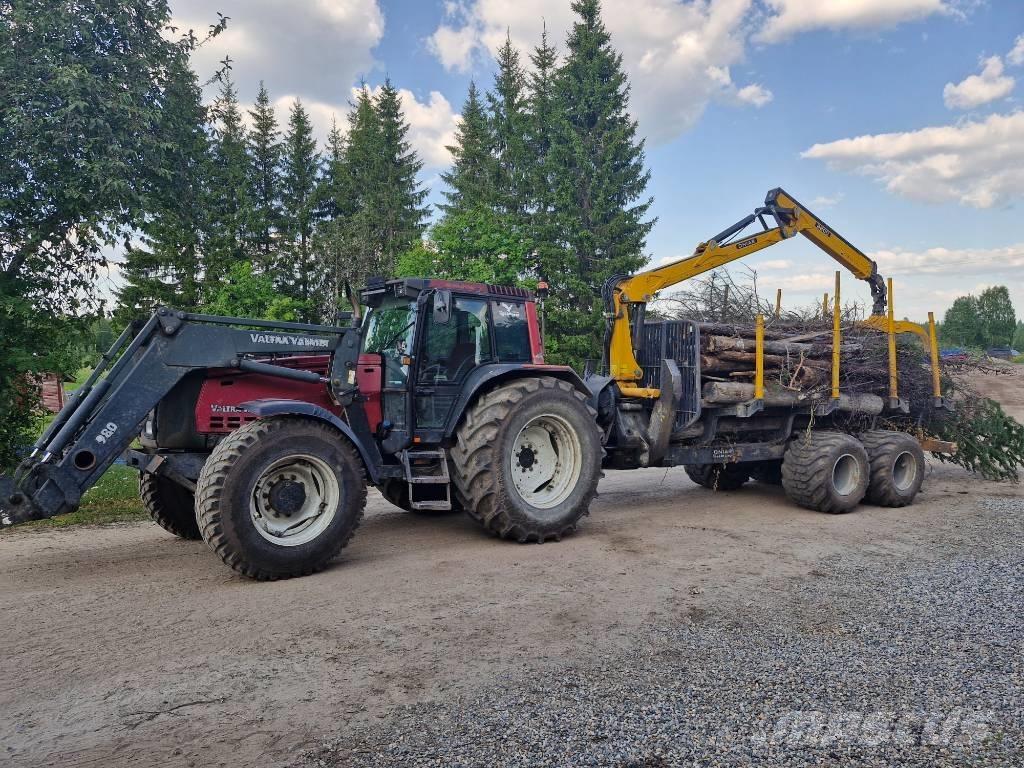 Valtra 8450 Hitech トラクター