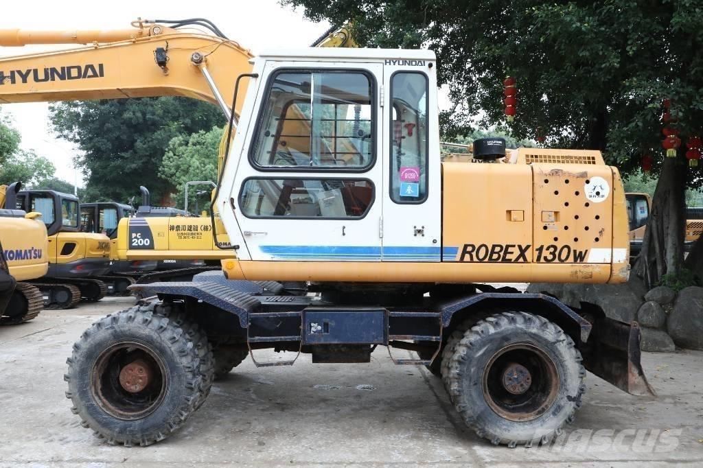 Hyundai Robex 130 W ホイール式油圧ショベル（パワーショベル・ユンボ・バックホー）