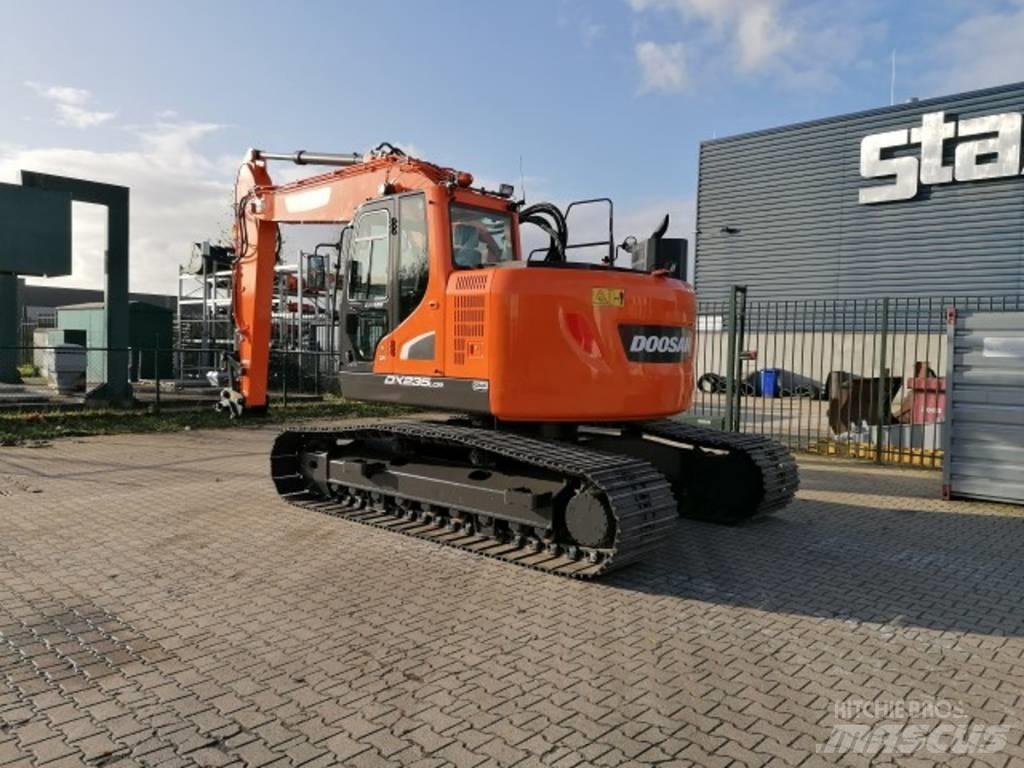 Doosan DX 235 LCR-5 大型油圧ショベル12t以上（パワーショベル・ユンボ）