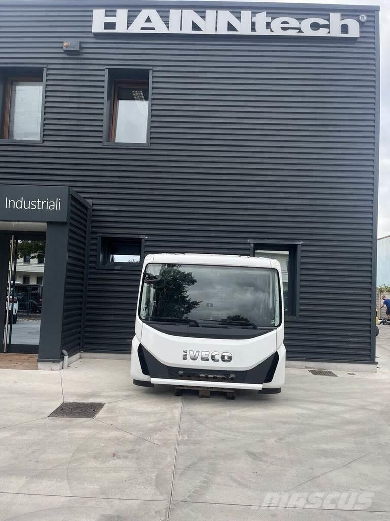 Iveco Eurocargo キャビン及び内装