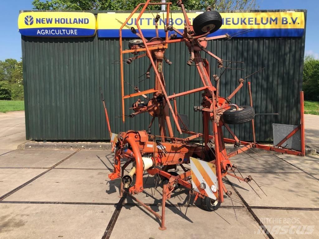Kuhn GF 6301 M H O テッダー・テッダーレーキ