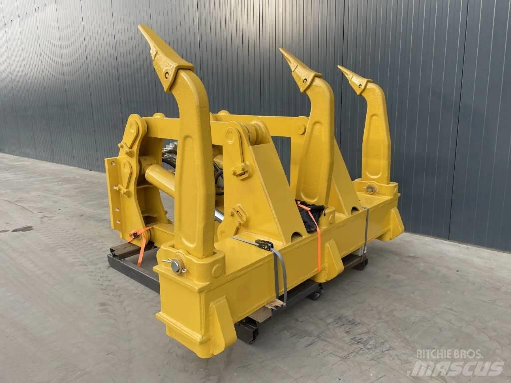 Komatsu D85 スカリファイヤ