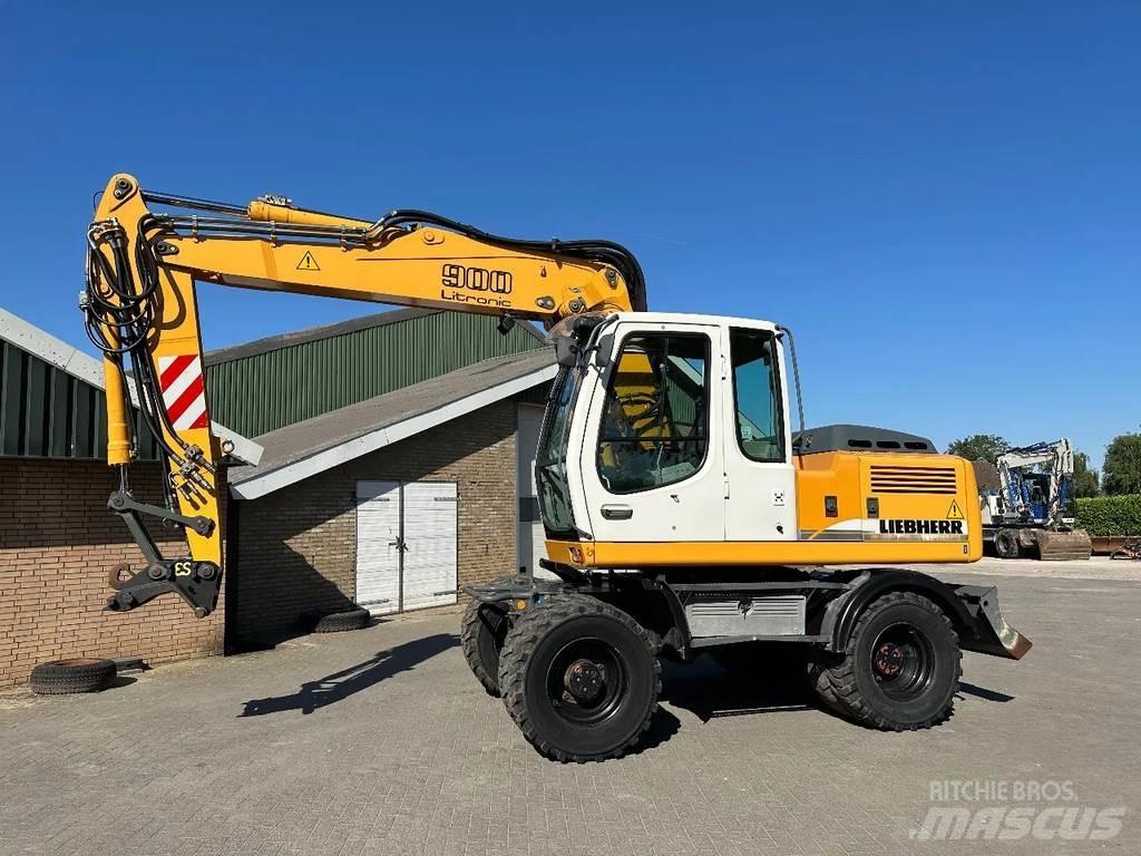 Liebherr A900C ホイール式油圧ショベル（パワーショベル・ユンボ・バックホー）