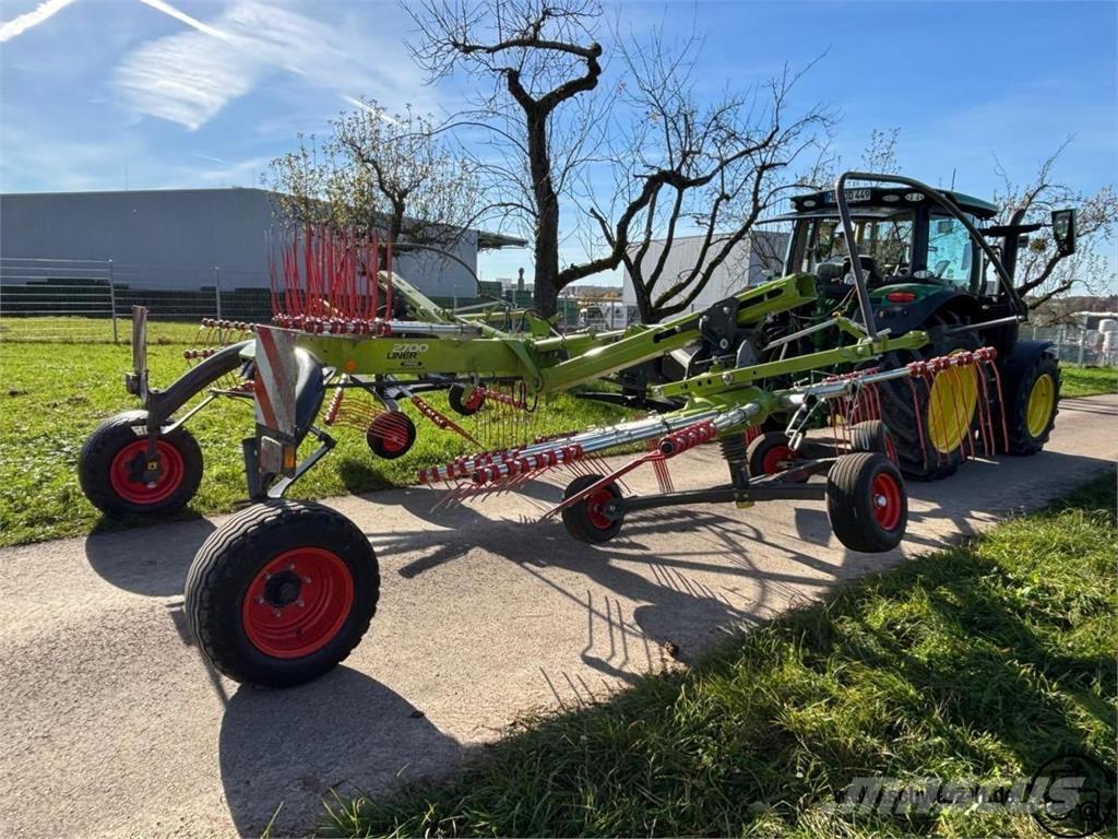 CLAAS Liner 2700 ウィンドローア/レーキ