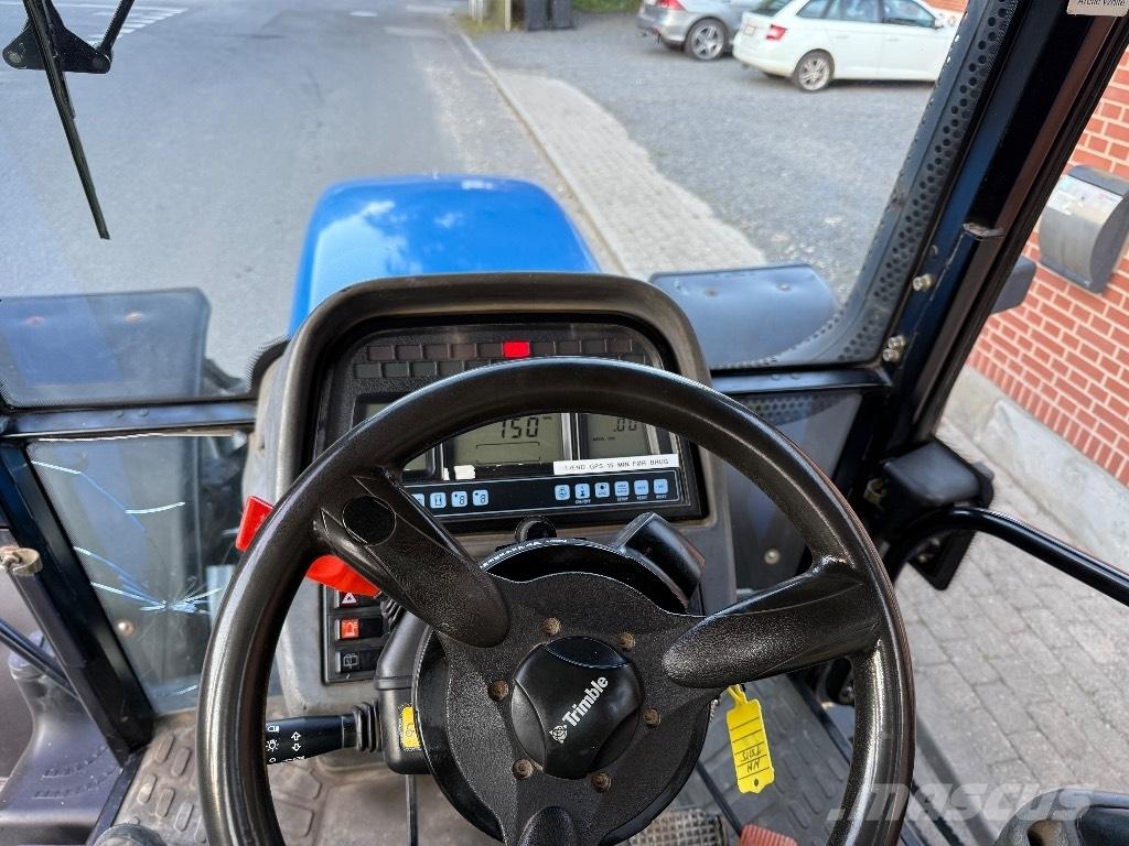 New Holland TM 155 トラクター