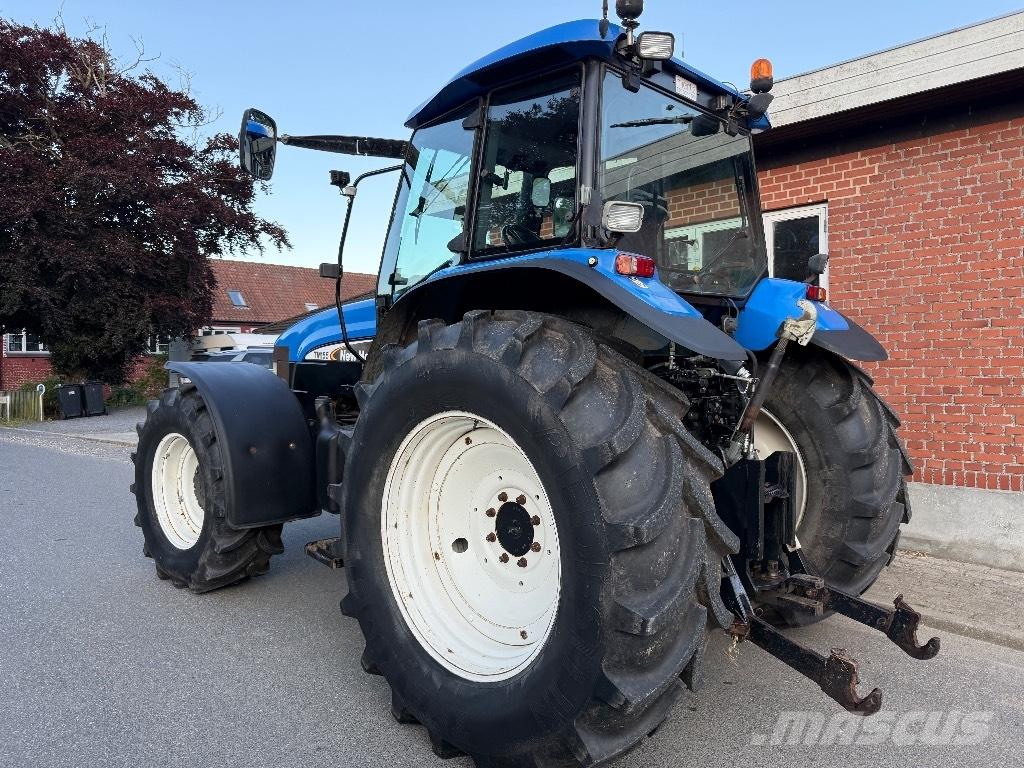 New Holland TM 155 トラクター