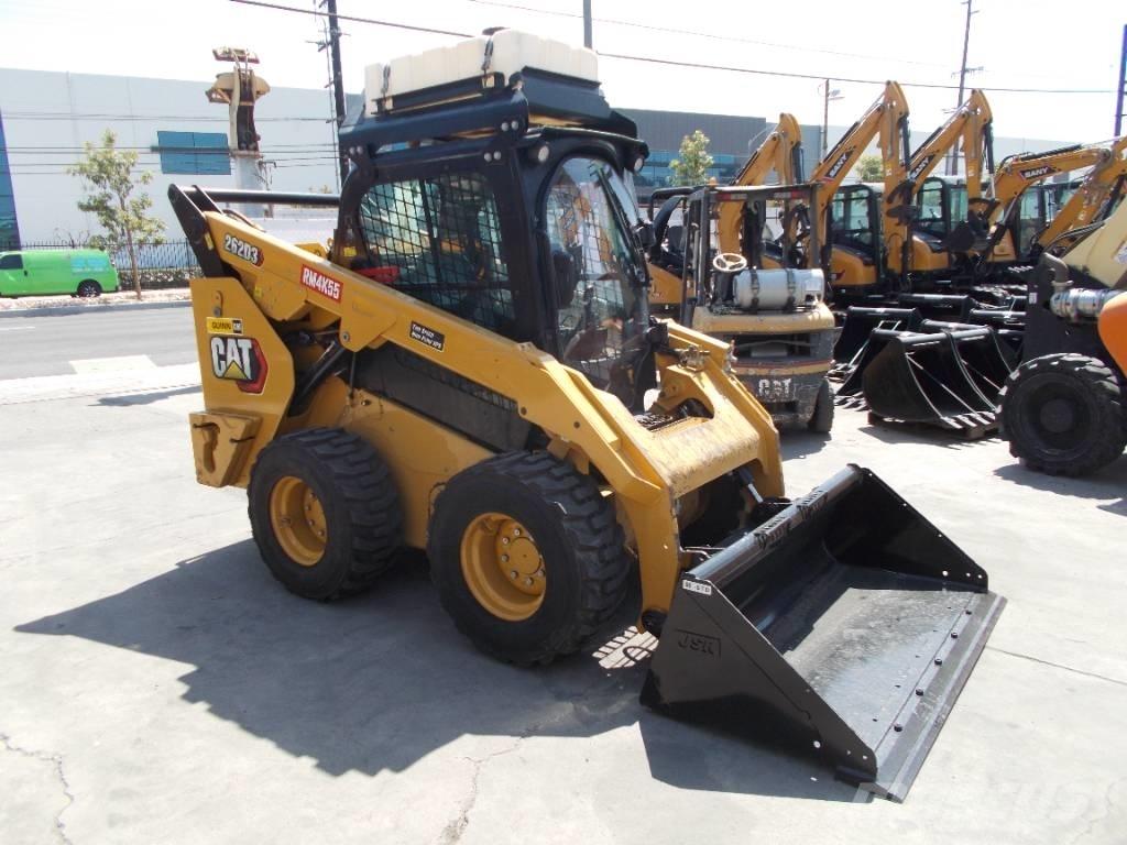 CAT 262D3 スキッドステアローダー