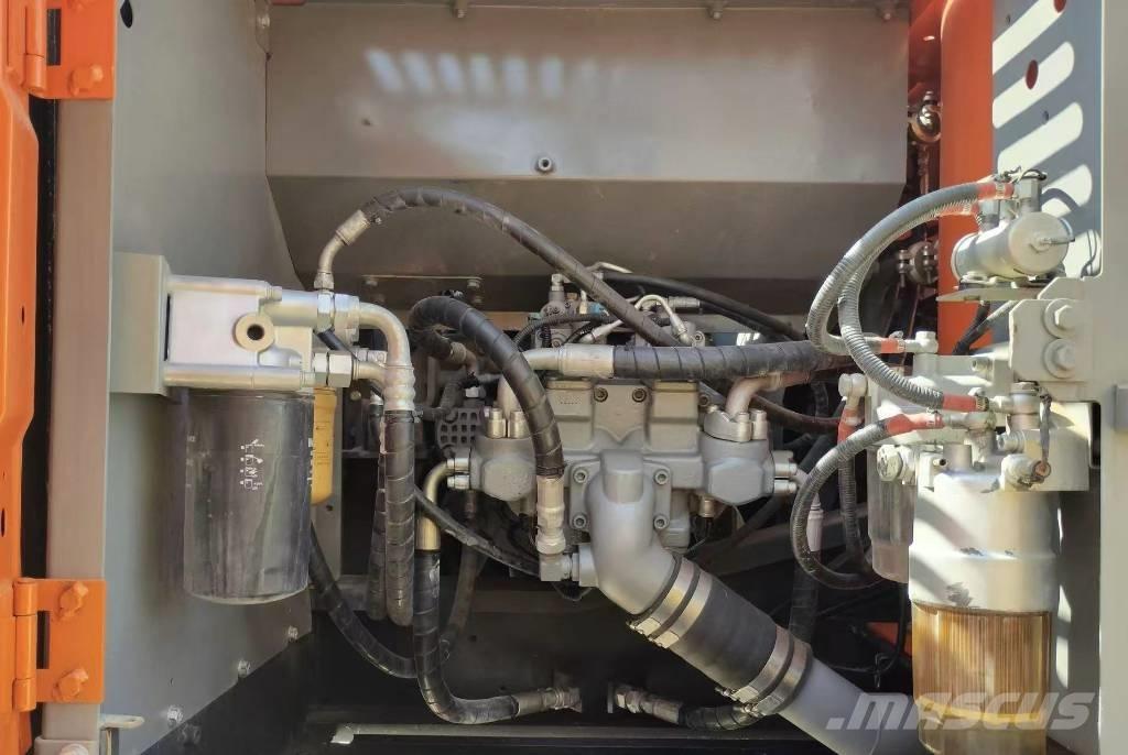 Hitachi ZX 240 大型油圧ショベル12t以上（パワーショベル・ユンボ）