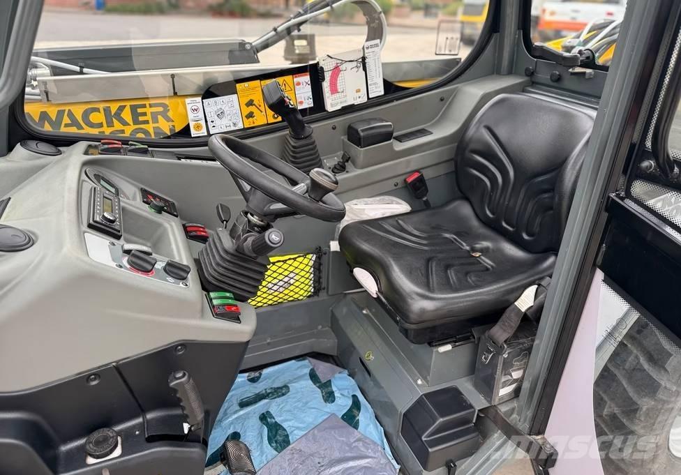 Wacker Neuson TH 522 テレスコーピックハンドラー
