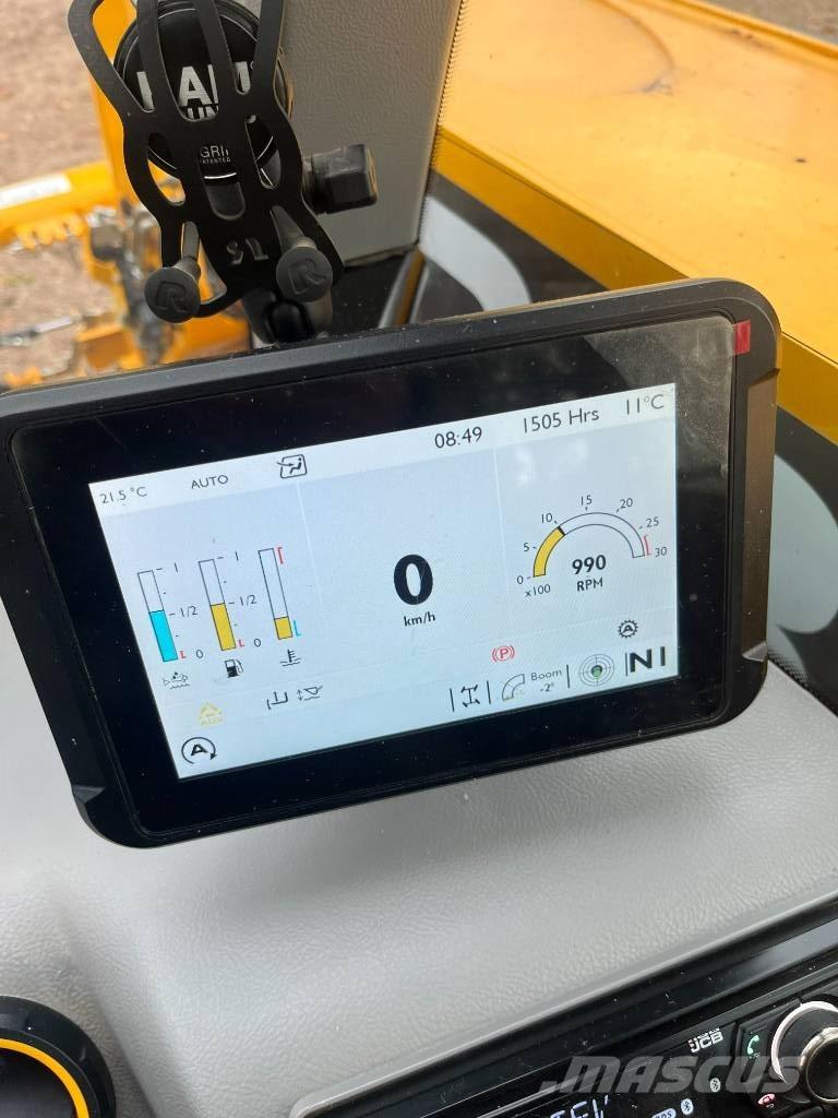 JCB Agri Xtra 542-70 フロントローダーとディガー