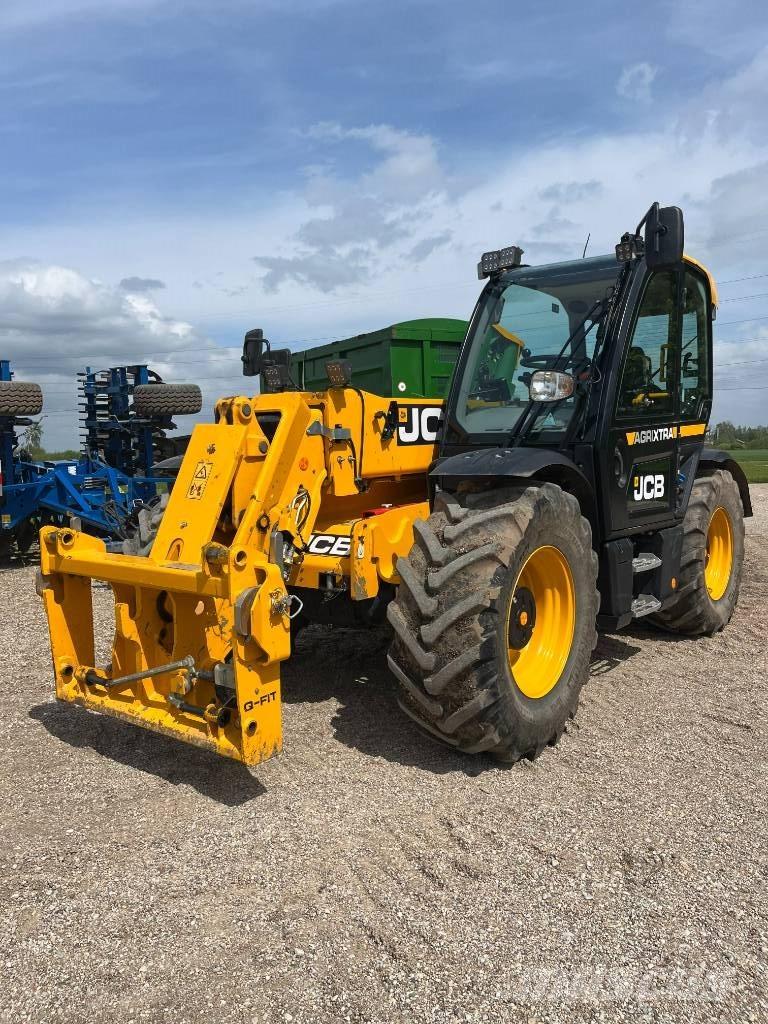 JCB Agri Xtra 542-70 フロントローダーとディガー