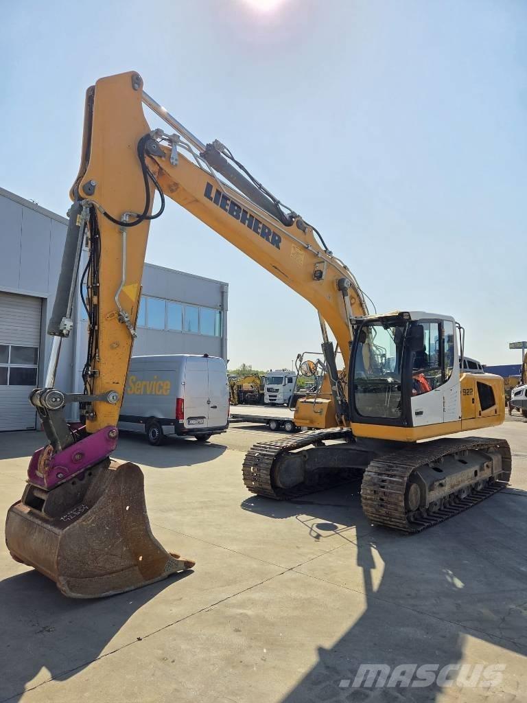 Liebherr R 922 SLC 大型油圧ショベル12t以上（パワーショベル・ユンボ）