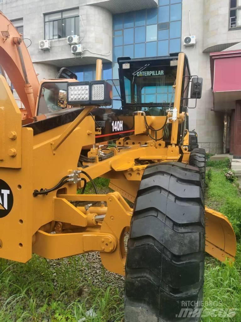 CAT 140 H バックホーローダー
