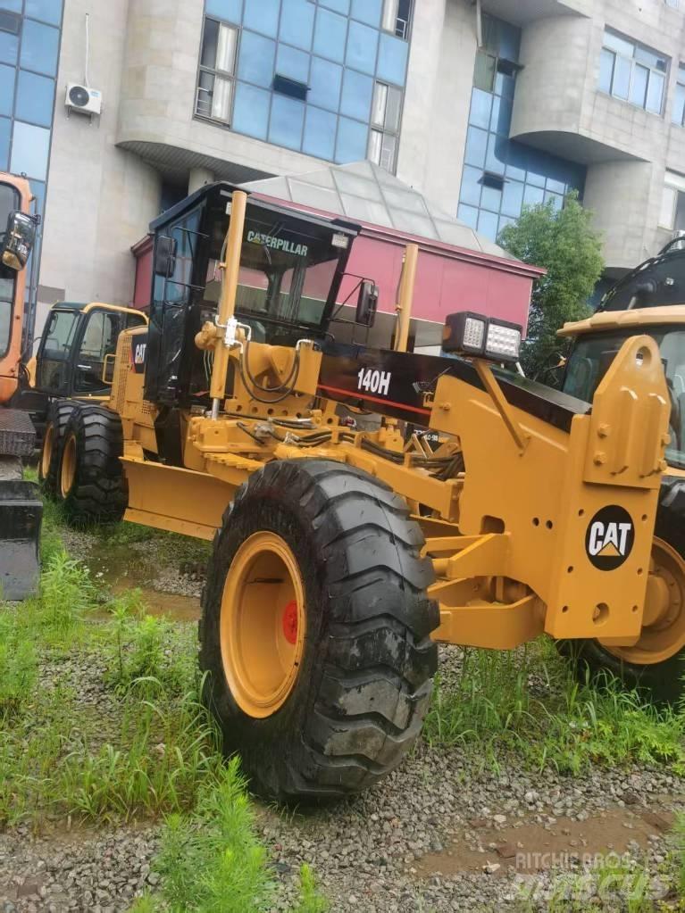 CAT 140 H バックホーローダー