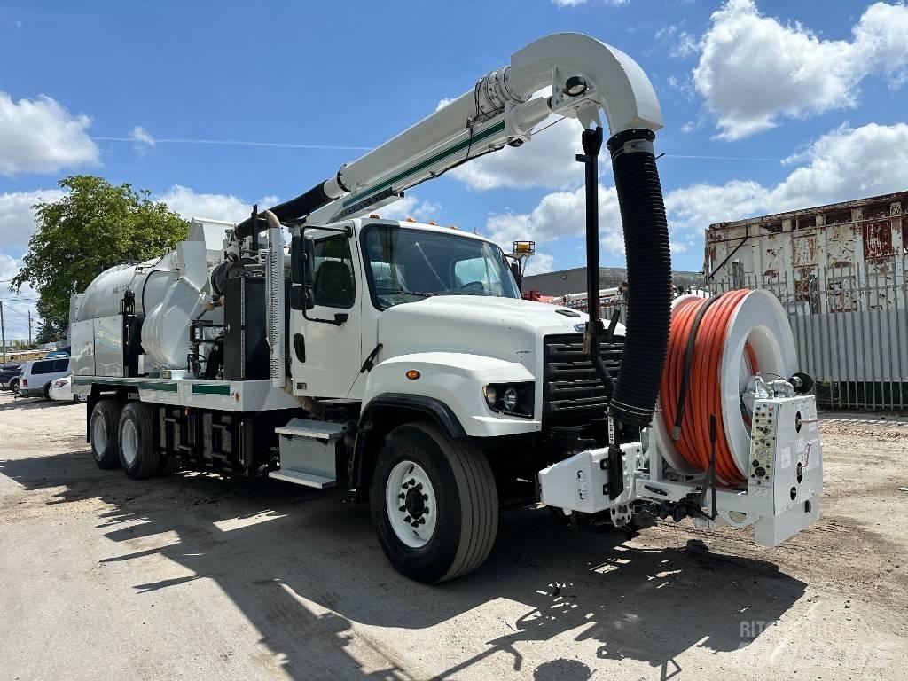 Freightliner 114 SD コンバイン／バキュームトラック