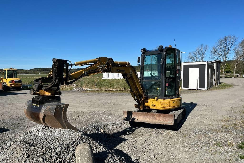Komatsu PC 26 MR-3 ミニ油圧ショベル 7t以下（ミニユンボ・ミニディガー）