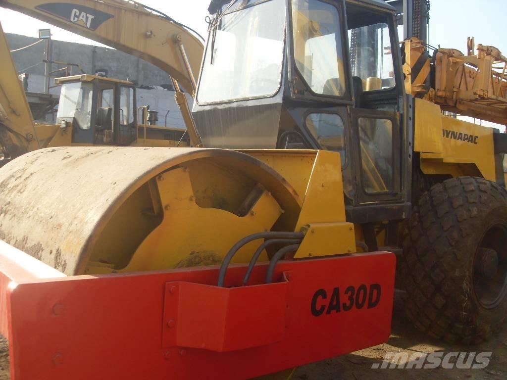 Dynapac CA 30 D 振動ローラ