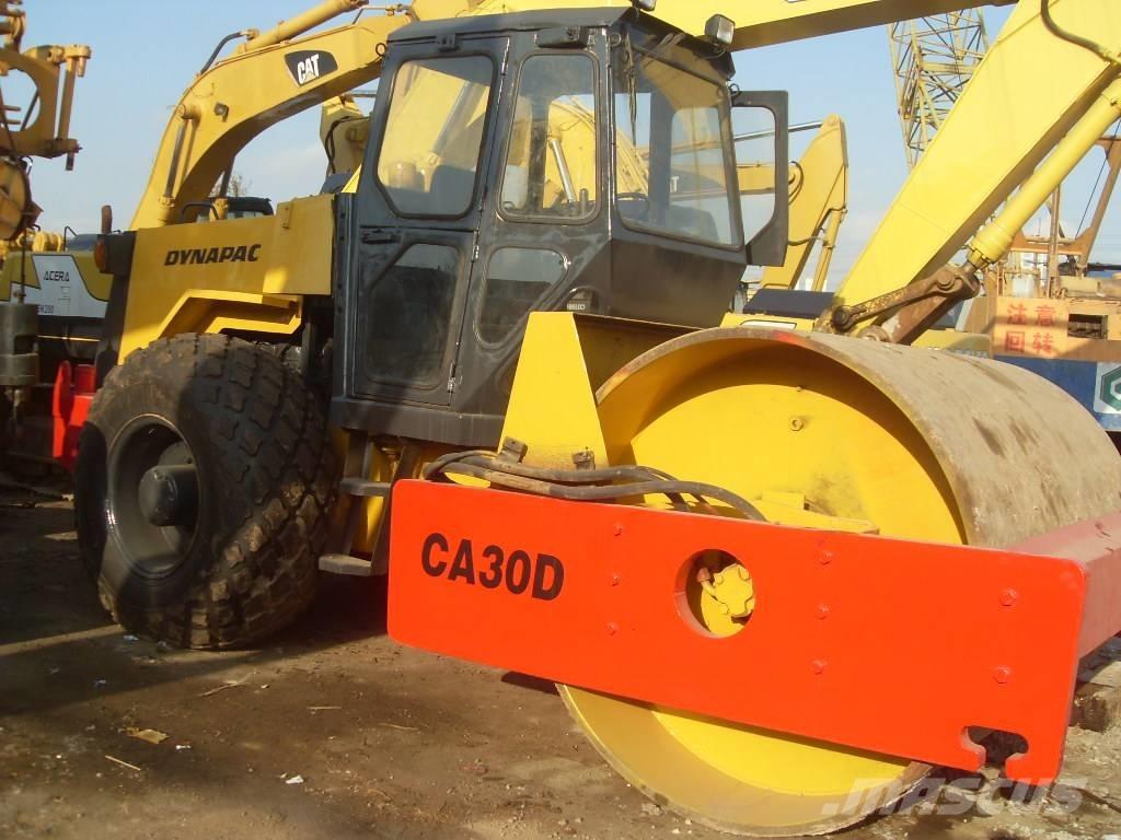 Dynapac CA 30 D 振動ローラ