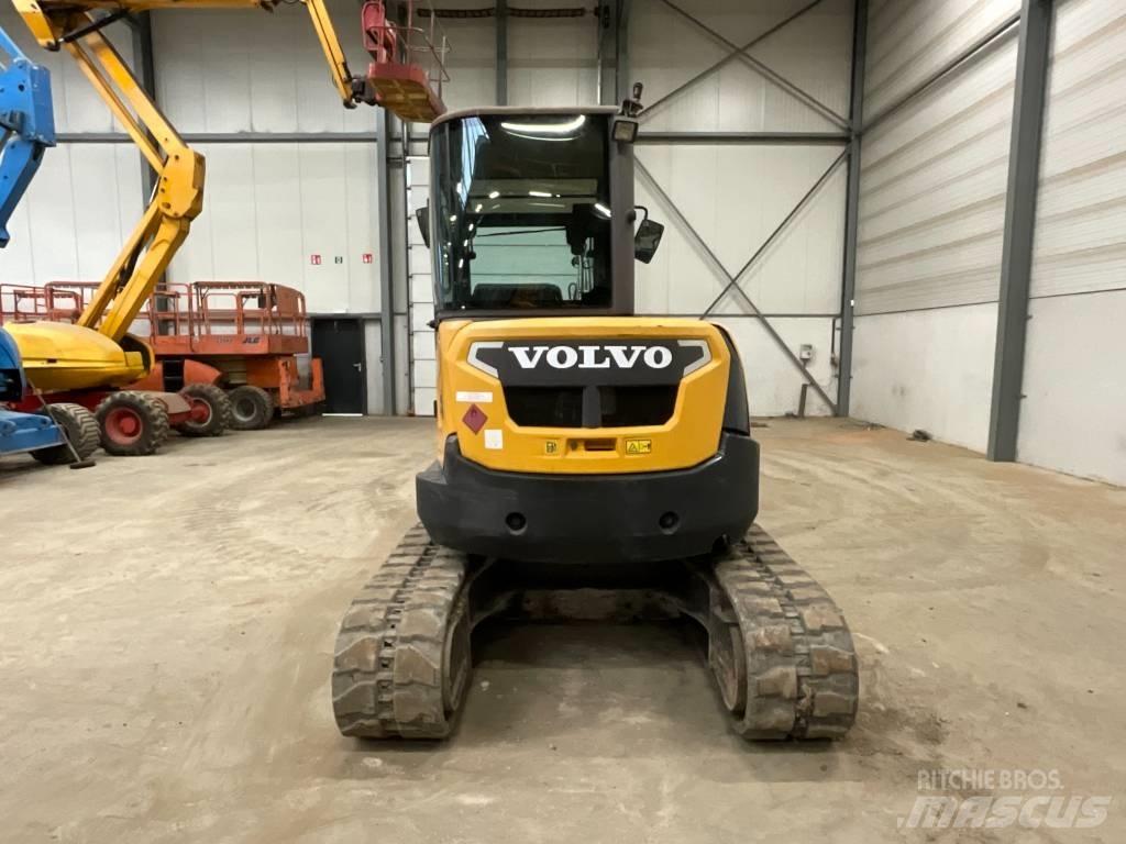 Volvo ECR 50 D ミニ油圧ショベル 7t以下（ミニユンボ・ミニディガー）