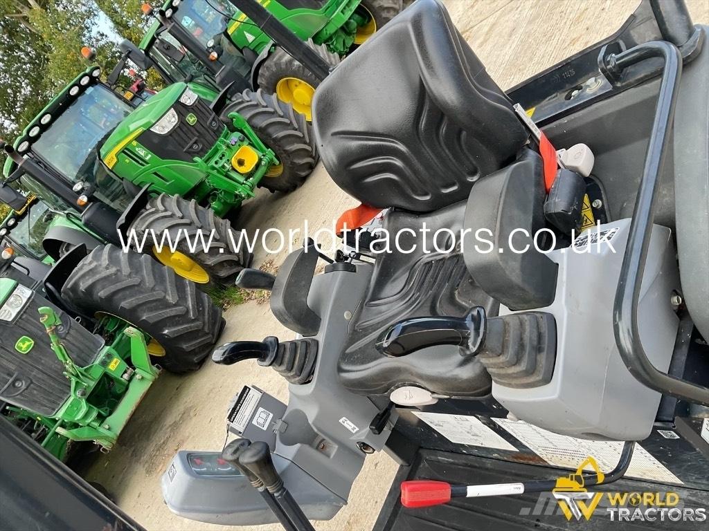 Kubota KX 016-4 ミニ油圧ショベル 7t以下（ミニユンボ・ミニディガー）
