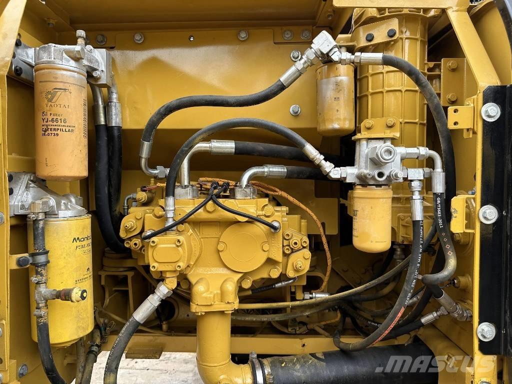 CAT 320D 大型油圧ショベル12t以上（パワーショベル・ユンボ）