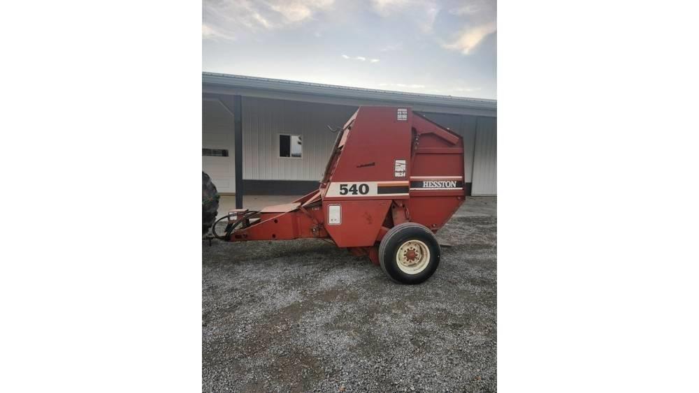 Hesston 540 ラウンドベーラー