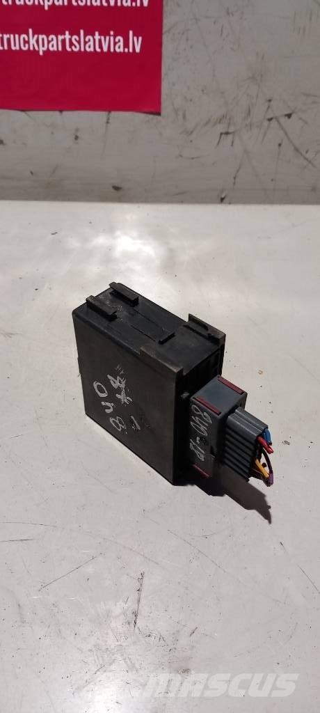 Scania P 94.  1532526 電子機器