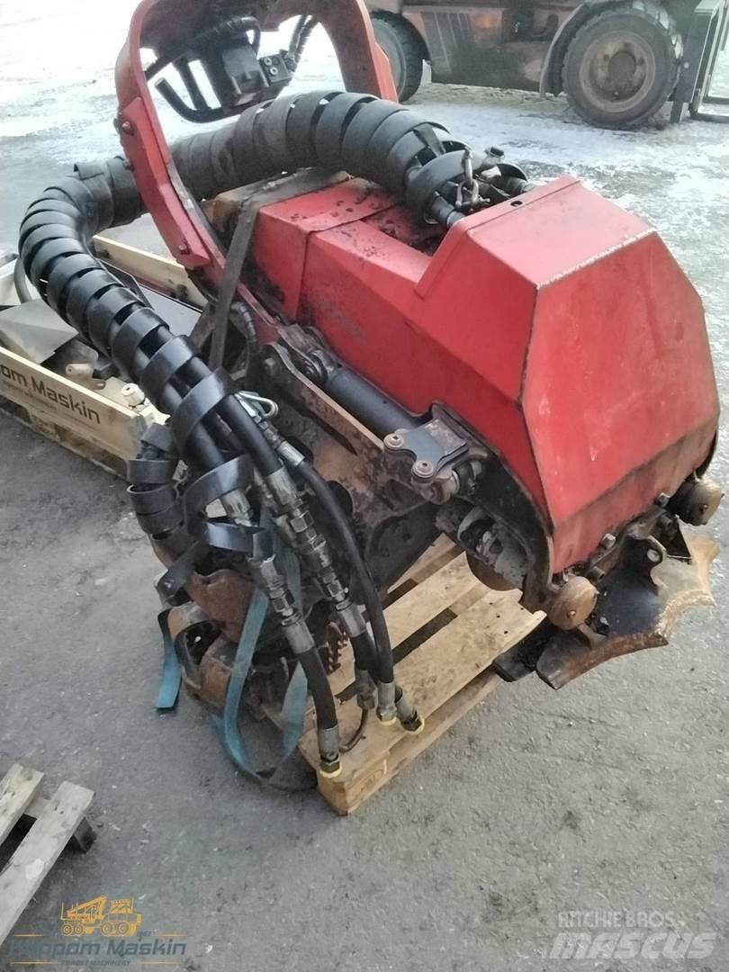 Komatsu C93 ハーベスタヘッド