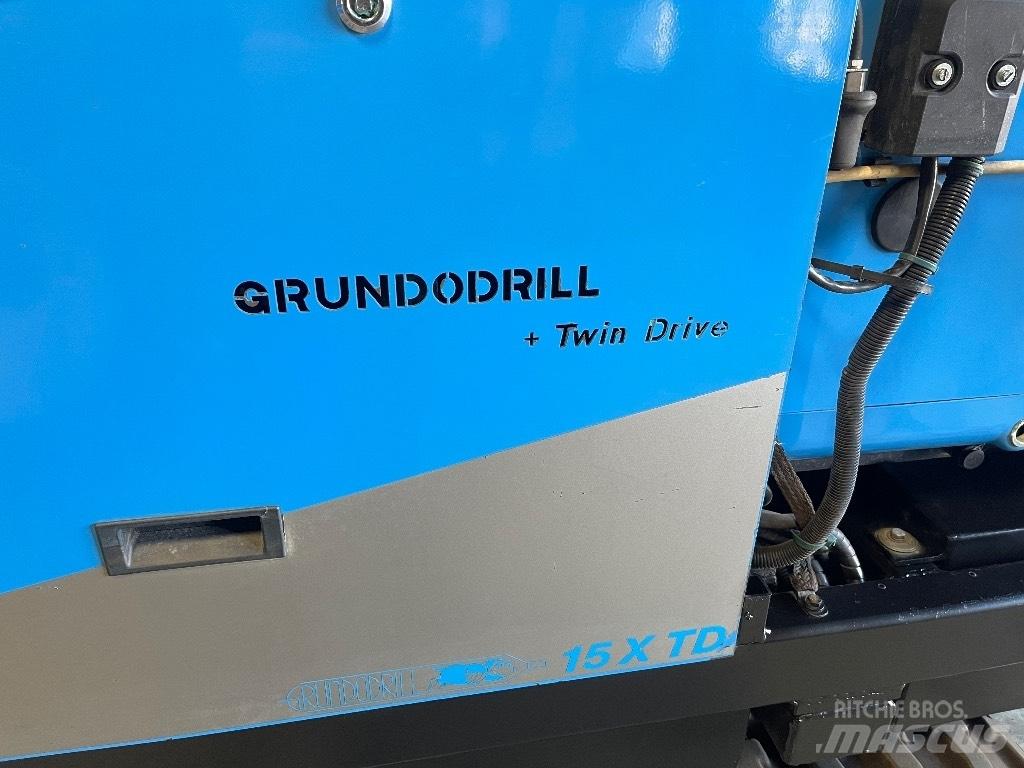  Grundodrill 15 X TD 水平掘削リグ