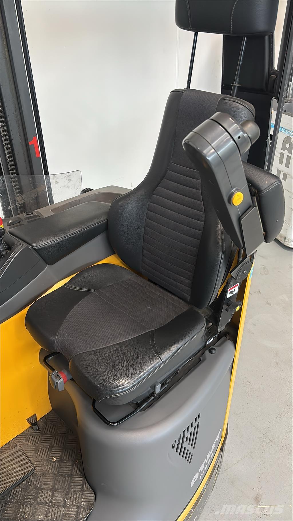 Atlet ULS120 リーチフォークリフト