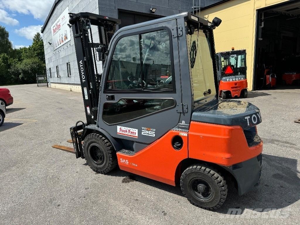 Toyota 52-8FDF25 ディーゼル・軽油