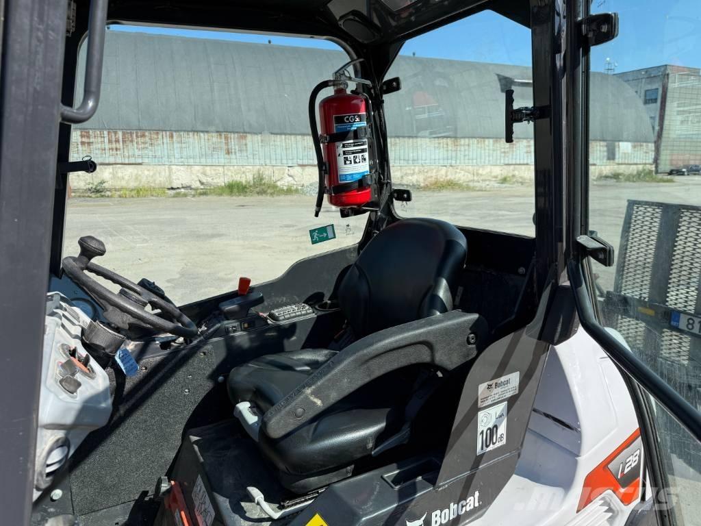 Bobcat L 28 テレスコーピックハンドラー
