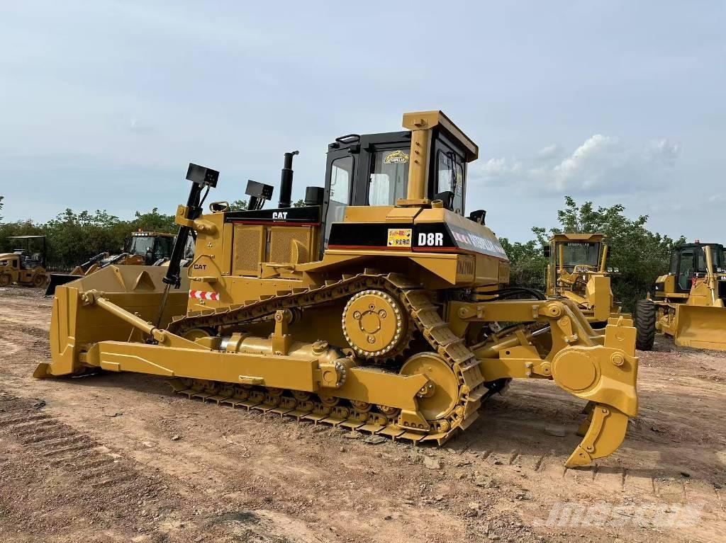 CAT D 8 R ブルドーザー