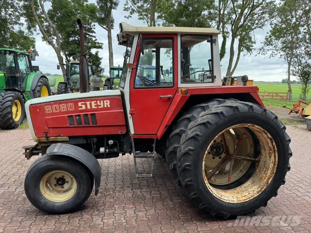 Steyr 8080 トラクター